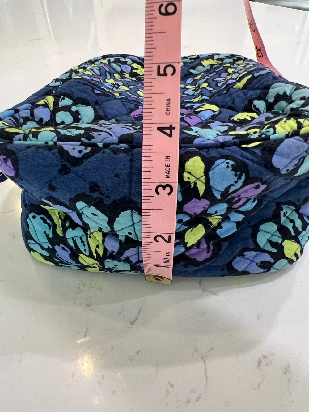 Vera Bradley Lunch Bunch Indigo Pop Quilted Lunch Bag Retired Floral